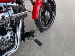 2017 HARLEY-DAVIDSON FXSB SOFTAIL BREAKOUT Orange
