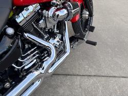 2017 HARLEY-DAVIDSON FXSB SOFTAIL BREAKOUT Orange
