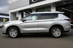 2024 Mitsubishi Outlander LS