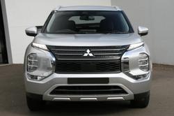 2024 Mitsubishi Outlander LS