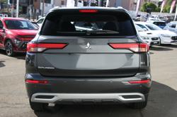 2024 Mitsubishi Outlander LS
