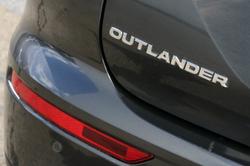 2024 Mitsubishi Outlander LS