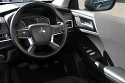 2024 Mitsubishi Outlander LS