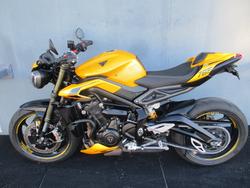 2025 Triumph STREET TRIPLE RS Yellow
