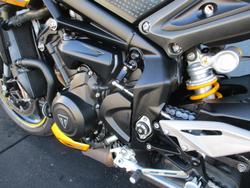 2025 Triumph STREET TRIPLE RS Yellow
