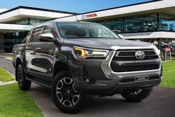 2021 Toyota Hilux SR5