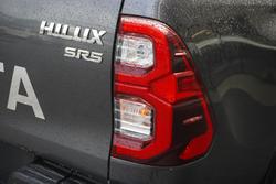 2021 Toyota Hilux SR5