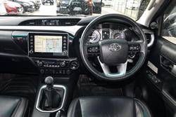 2021 Toyota Hilux SR5
