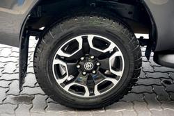2021 Toyota Hilux SR5