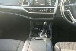 2017 Toyota Kluger GX