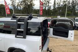 2021 Land Rover Defender 90 P300