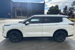 2025 Mitsubishi Outlander Aspire
