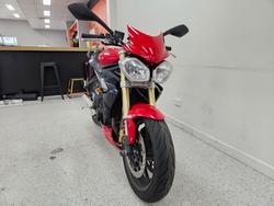 2015 Triumph STREET TRIPLE 660 Red