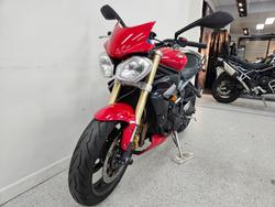 2015 Triumph STREET TRIPLE 660 Red