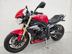2015 Triumph STREET TRIPLE 660 Red