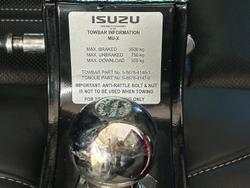 2022 Isuzu MU-X LS-T