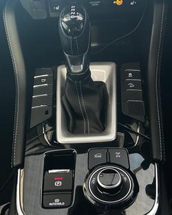 2022 Isuzu MU-X LS-T