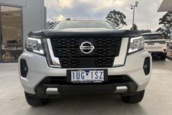 2021 Nissan Navara ST-X
