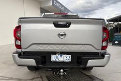 2021 Nissan Navara ST-X