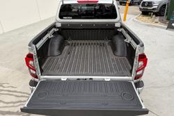 2021 Nissan Navara ST-X