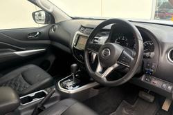 2021 Nissan Navara ST-X