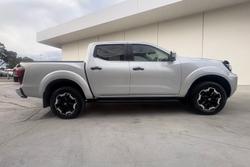 2021 Nissan Navara ST-X