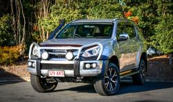 2020 Isuzu MU-X LS-T