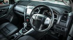 2020 Isuzu MU-X LS-T