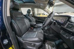 2025 Mahindra XUV700 AX7L