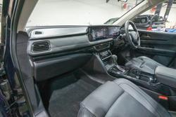 2025 Mahindra XUV700 AX7L