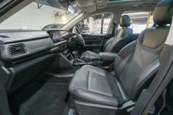 2025 Mahindra XUV700 AX7L
