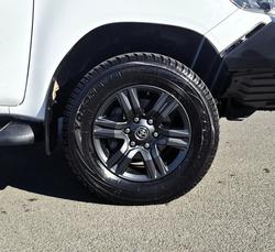 2023 Toyota Hilux 4x4