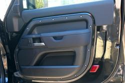 2025 Land Rover Defender 90 D250 S