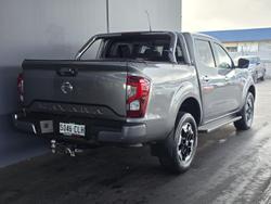 2021 Nissan Navara ST-X