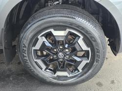 2021 Nissan Navara ST-X