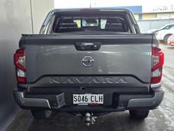 2021 Nissan Navara ST-X