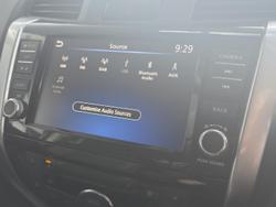 2021 Nissan Navara ST-X