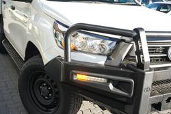 2022 Toyota Hilux SR