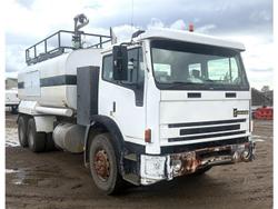 1998 International Acco 2350G