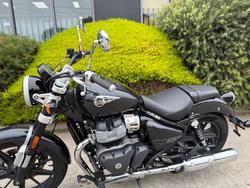 2025 Royal Enfield SUPER METEOR 650 Astral Black