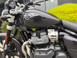 2025 Royal Enfield SUPER METEOR 650 Astral Black