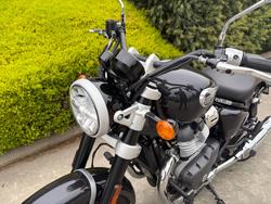 2025 Royal Enfield SUPER METEOR 650 Astral Black