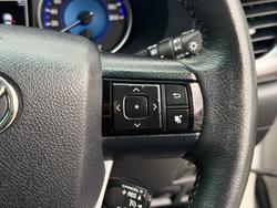 2017 Toyota Hilux SR5