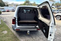 2004 Mitsubishi Pajero GLS