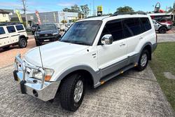 2004 Mitsubishi Pajero GLS