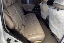 2004 Mitsubishi Pajero GLS