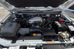 2004 Mitsubishi Pajero GLS