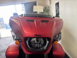 2025 Indian ROADMASTER DARK HORSE Sunset Red