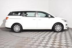 2019 Kia Carnival S