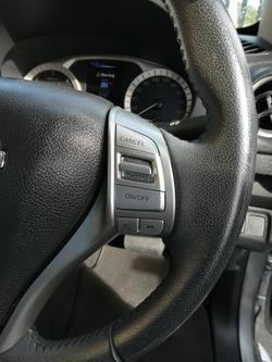2017 Nissan Navara ST